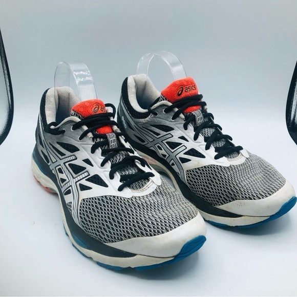 Asics men’s Gel-cumulus 18 Running Shoes size 9